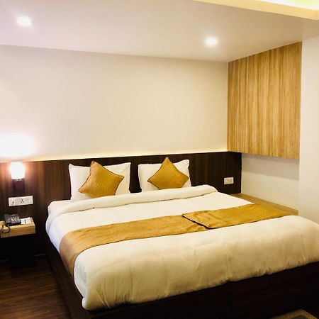 The Milestone Hotel Katmandou Extérieur photo
