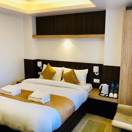 The Milestone Hotel Katmandou Extérieur photo