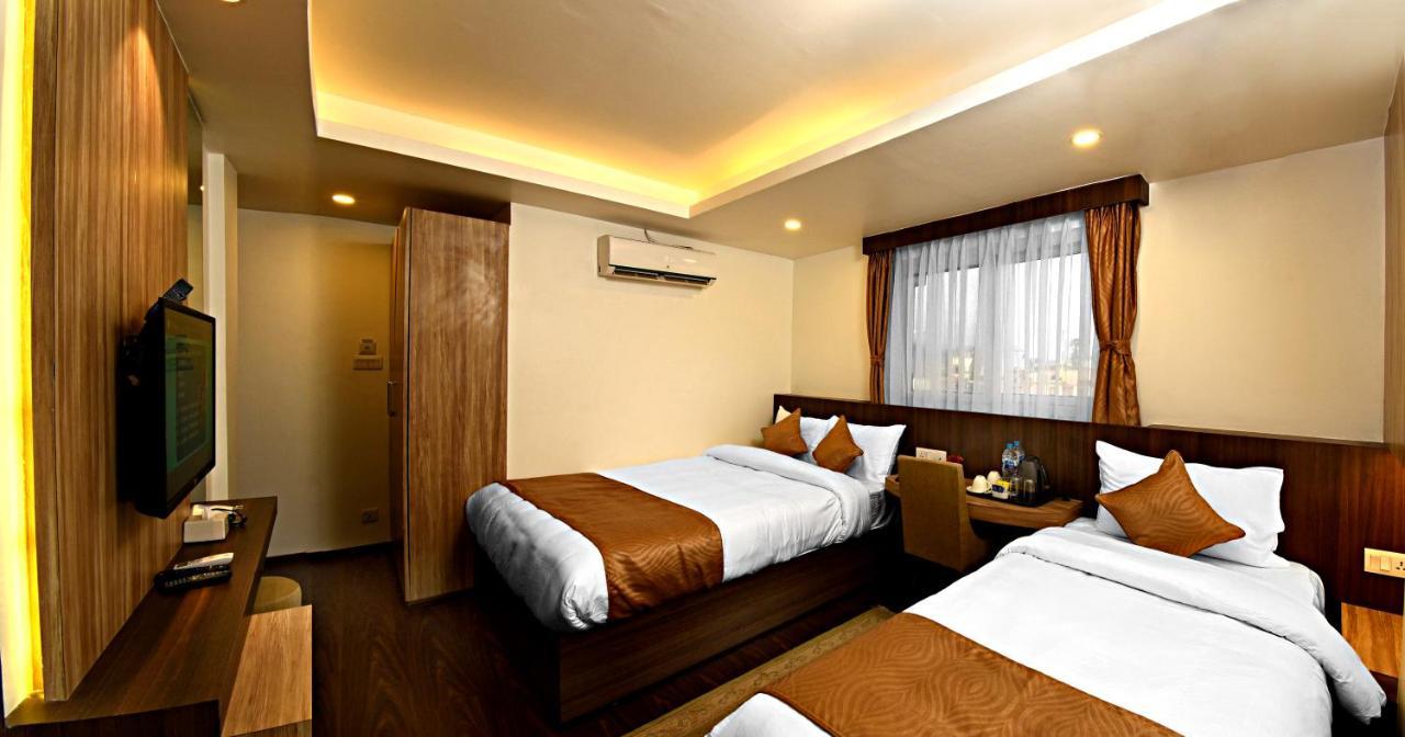 The Milestone Hotel Katmandou Extérieur photo