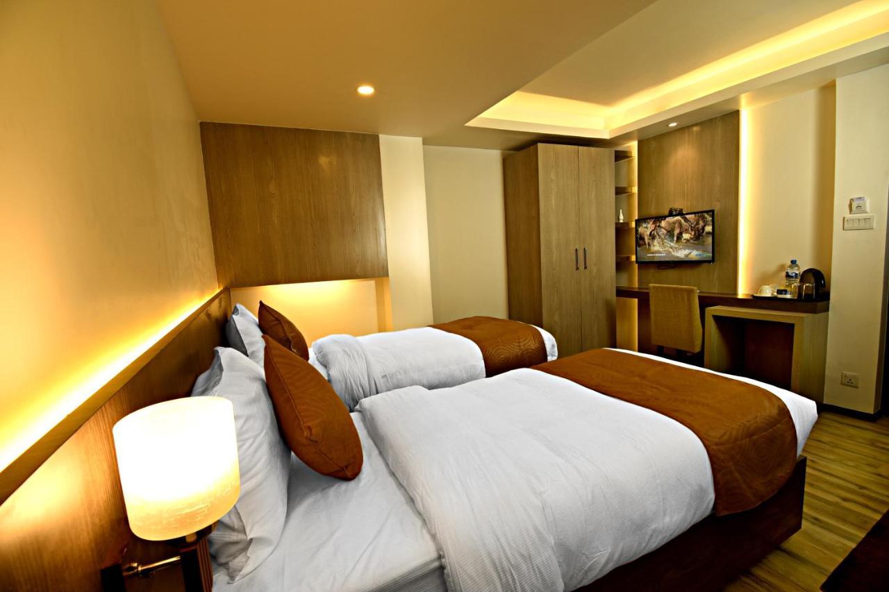 The Milestone Hotel Katmandou Extérieur photo