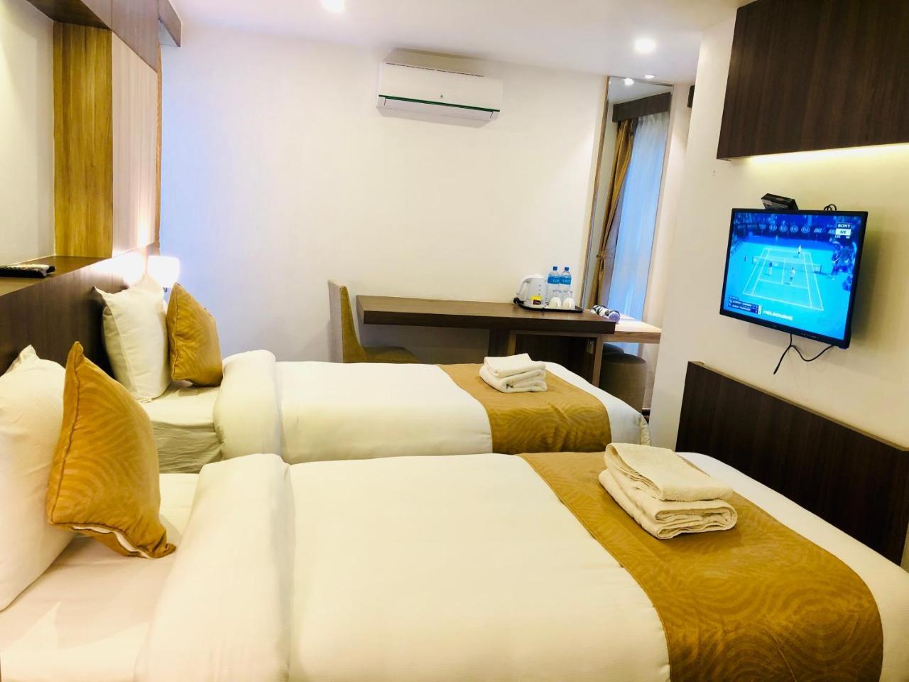 The Milestone Hotel Katmandou Extérieur photo