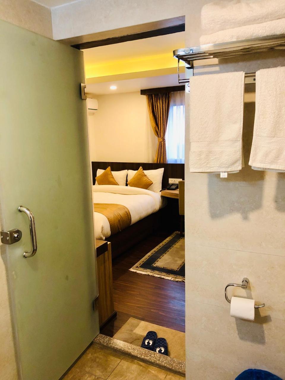 The Milestone Hotel Katmandou Extérieur photo