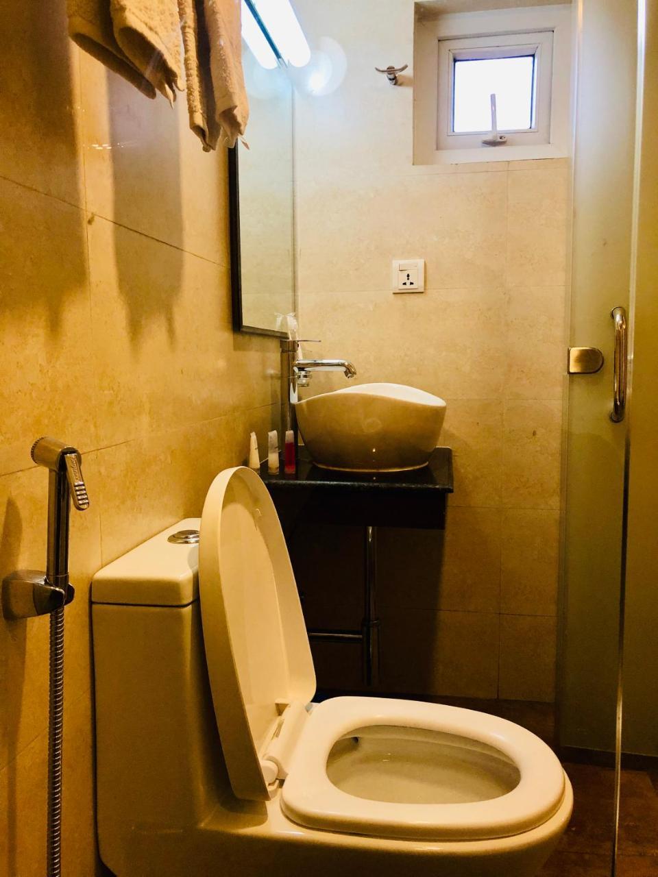 The Milestone Hotel Katmandou Extérieur photo