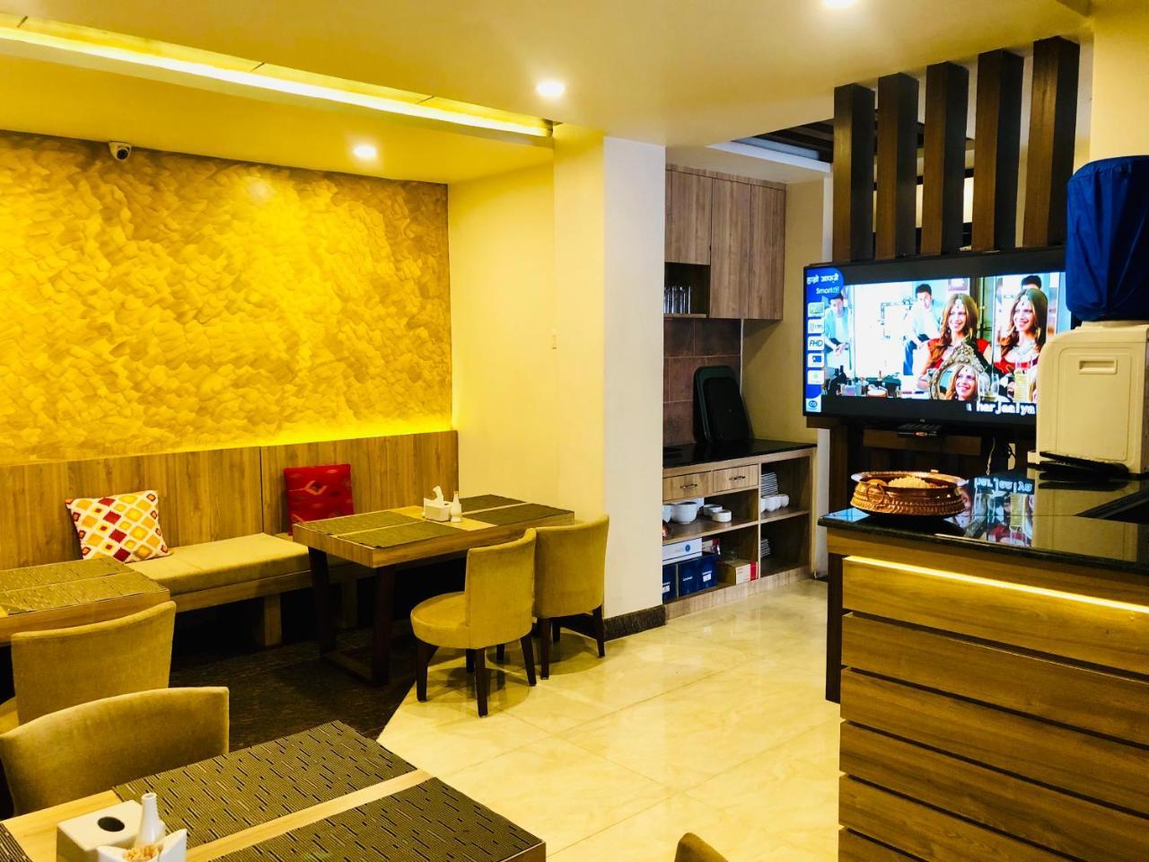 The Milestone Hotel Katmandou Extérieur photo