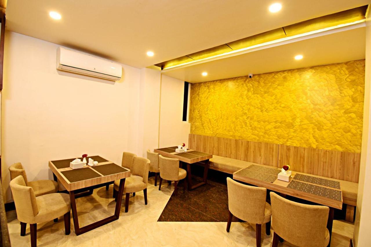 The Milestone Hotel Katmandou Extérieur photo